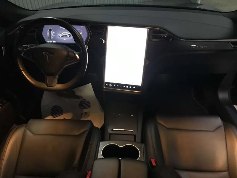 Tesla Model S 75 kWh Dual Motor Leder Autopilot Image 7